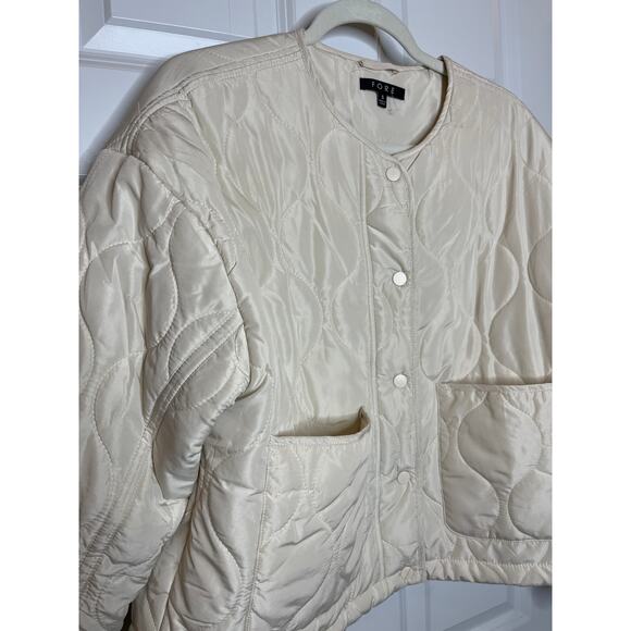 Fore Women Size Small Cream Color Quilted Snap Front Jacket with Bucket Pockets - Picture 2 of 9